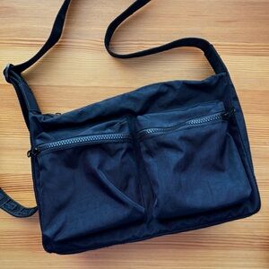 BAGGU Black Medium Cargo Crossbody Bag